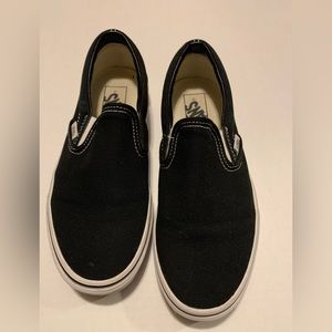 Vans slip- on shoe ( black/white)